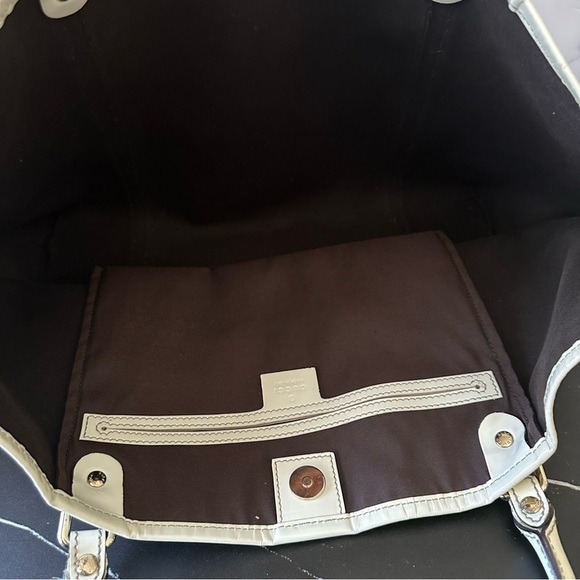 🧡GUARANTEED AUTHENTIC GUCCI GG SUPREME MEDIUM JOY TOTE🧡 - Picture 9 of 16